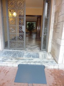 pedana ribaltabile 4 -italiaccessibile