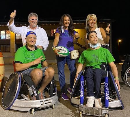 L’atleta paralimpica  Giusy Versace dona due sedie da wheelchair rugby ai  “4 Cats” di Vicenza
