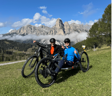 MOVIMËNT E FREERIDER SPORT INSIEME PER GLI INCLUSIVE DAYS IN ALTA BADIA UNA GIORNATA ALLA SCOPERTA DELLA MONTAGNA ACCESSIBILE 2